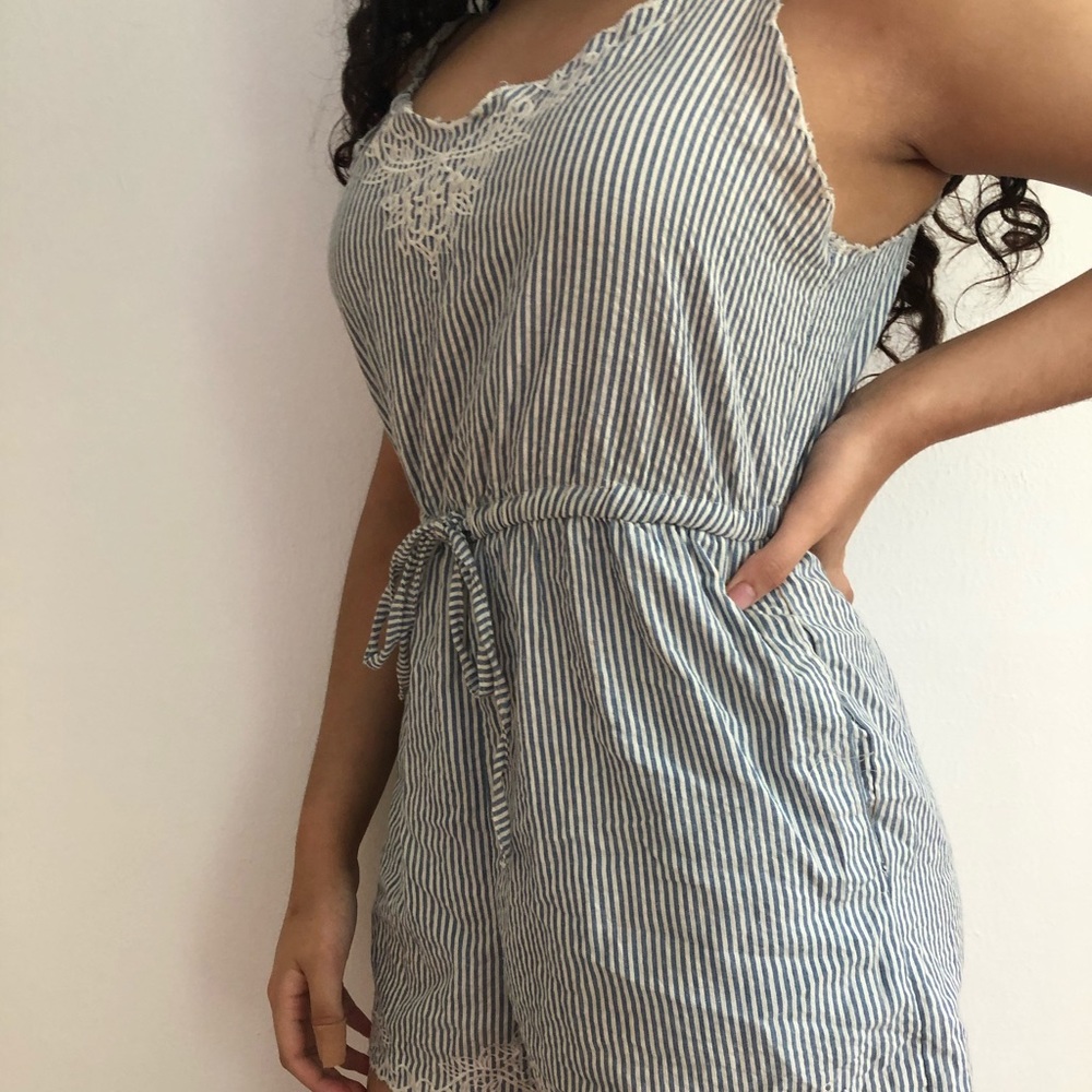 cute romper!